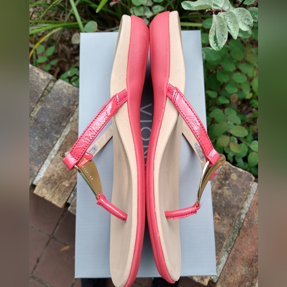 Vionic Raysa Sandals - Picture 2 of 5